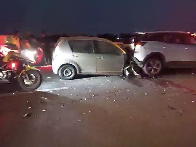 В результате ДТП на 40-м шоссе пострадали три человека, один в тяжелом состоянии