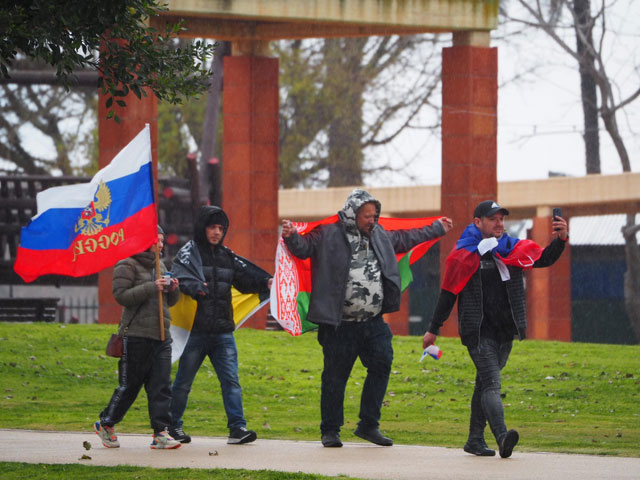 В Нетании проходит пророссийский митинг