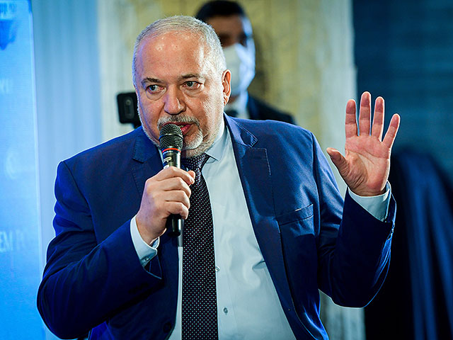 Israel: Avigdor Lieberman left for a working visit to Nicosia and London