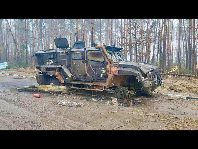 Российская военная техника, оставшаяся в полях и лесах Украины. Фоторепортаж