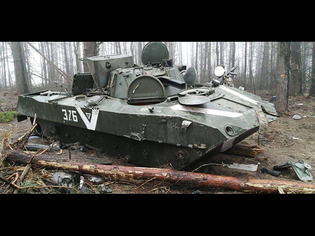 Российская военная техника, оставшаяся в полях и лесах Украины. Фоторепортаж