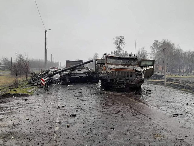 Российская военная техника, оставшаяся в полях и лесах Украины. Фоторепортаж