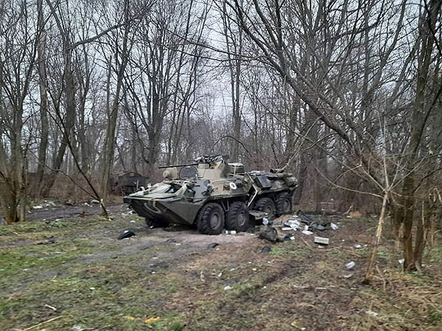 Российская военная техника, оставшаяся в полях и лесах Украины. Фоторепортаж