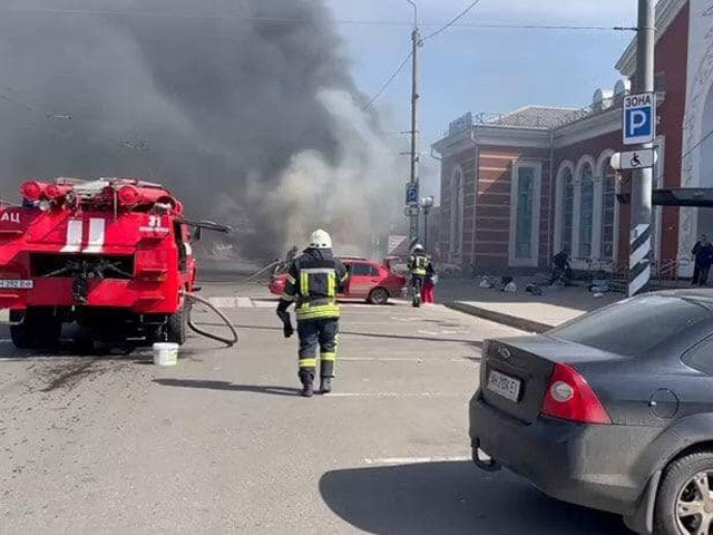 Ракетный обстрел вокзала Краматорска, десятки погибших