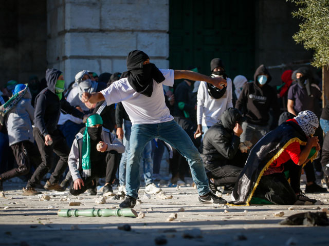 Полиция провела операцию по наведению порядка на Храмовой горе в Иерусалиме. ВИДЕО