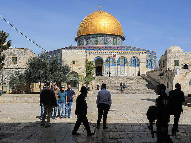 Более ста евреев посетили Храмовую гору, полиция задерживает арабов, бросавших камни