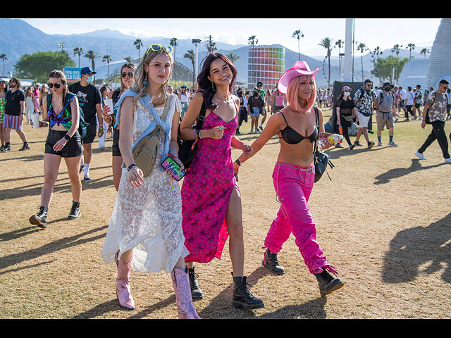 Coachella 2022: большой фестиваль музыки в пустыне Колорадо. Фоторепортаж