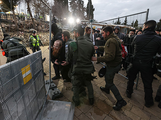 На горе Мерон произошли столкновения между студентами йешивы и полицией