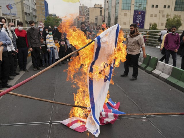 В Тегеране прошли митинги "солидарности с борьбой палестинского народа"