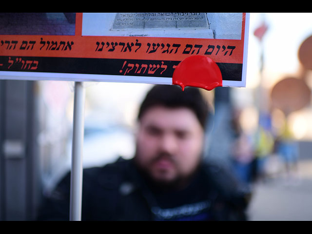 "Аллея памяти" на бульваре Ротшильда в Тель-Авиве. Фоторепортаж