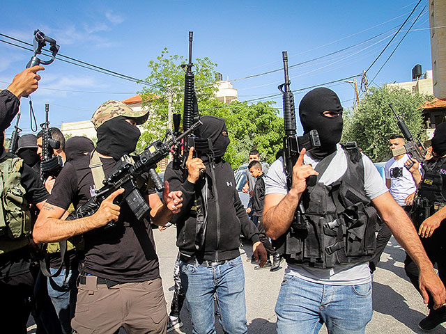 in Jenin, militants fired at the military, who came to the house of a “shahid”
