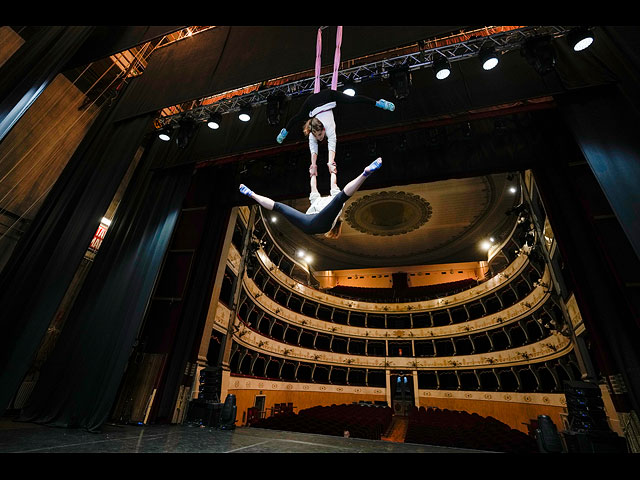 Киевский "Элизиум-цирк" в Италии: гастроли ради спасения близких. Фоторепортаж
