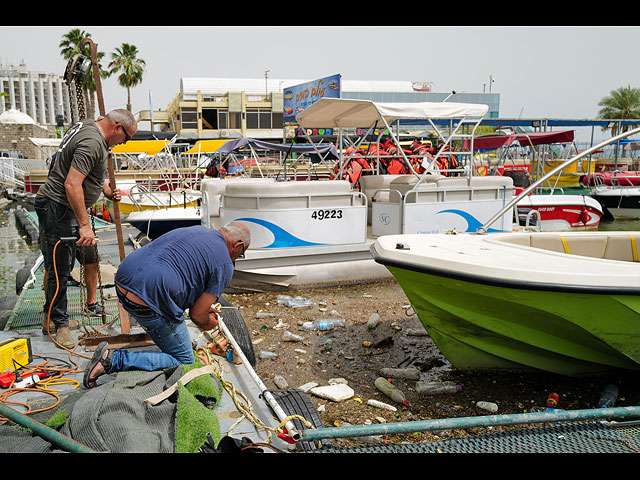 Последствия урагана на побережье Кинерета. Фоторепортаж