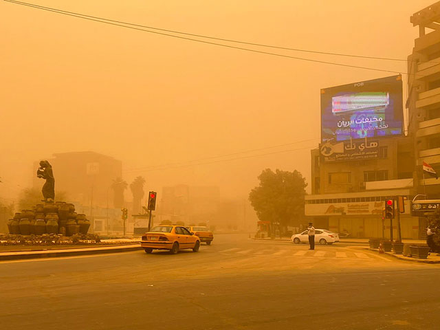 Пыльная буря накрыла Ирак. Фоторепортаж