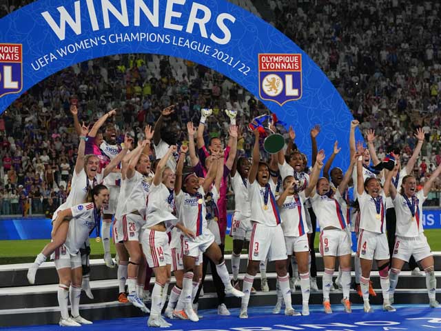 "Лион" стал победителем женской Лиги чемпионов и установил рекорд, обыграв "Барселону"
