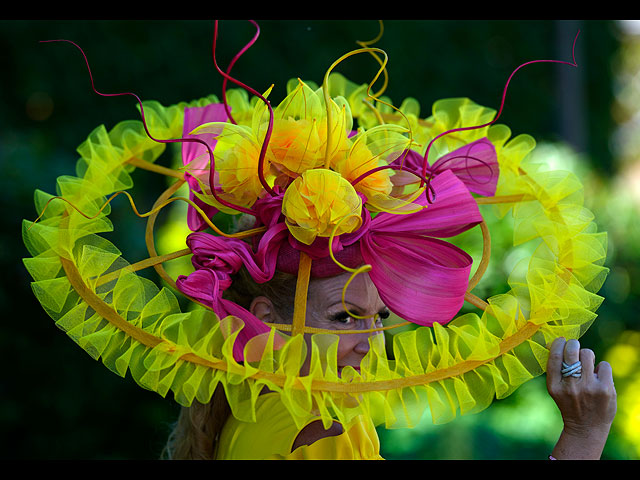 Наряды Royal Ascot 2022: символика года – украинская. Фоторепортаж