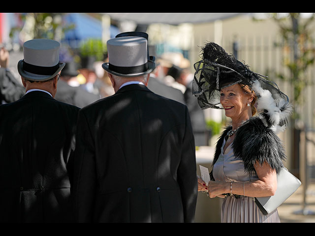 Наряды Royal Ascot 2022: символика года – украинская. Фоторепортаж