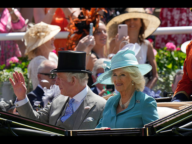 Наряды Royal Ascot 2022: символика года – украинская. Фоторепортаж