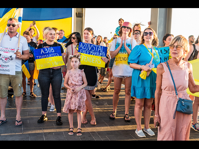 Акция в поддержку бойцов "Азовстали" в Тель-Авиве. Фоторепортаж