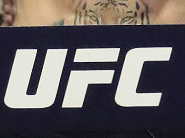 UFC. Гамрот победил Царукяна. Рахмонов "гильотинировал" Мэгни