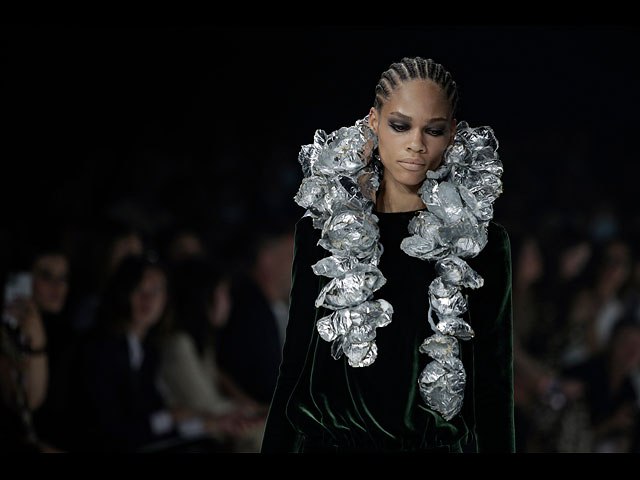 Новые наряды Haute Couture: в Париже состоялся показ коллекций осень-зима 2022-2023. Фоторепортаж