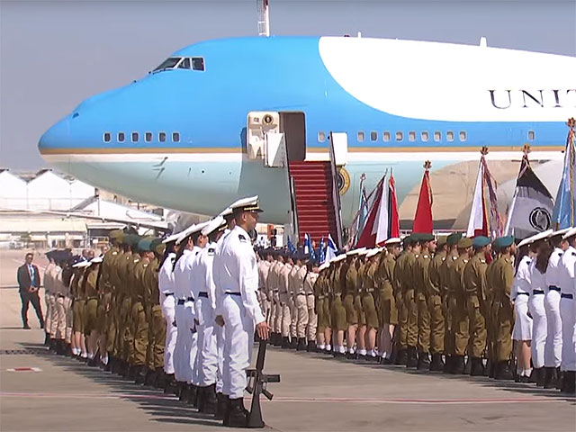 Самолет президента Байдена приземлился в Израиле