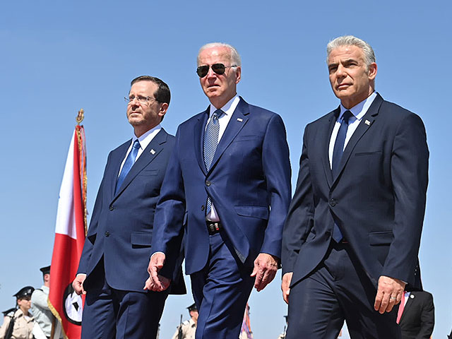 Президент Израиля Ицхак Герцог, президент США Джо Байден и премьер-министр Яир Лапид