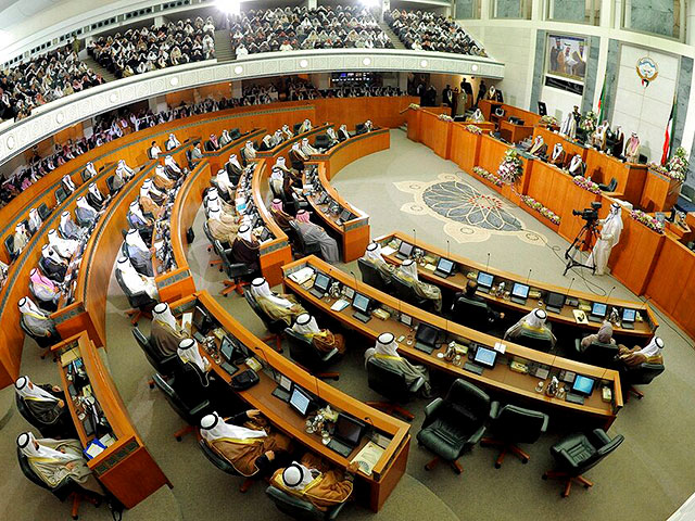 В Кувейте распущен парламент, мешавший деятельности правительства