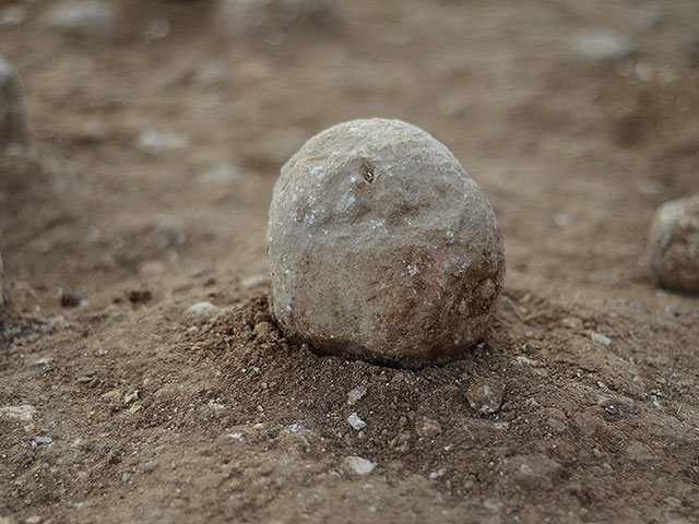 Камень катапульты