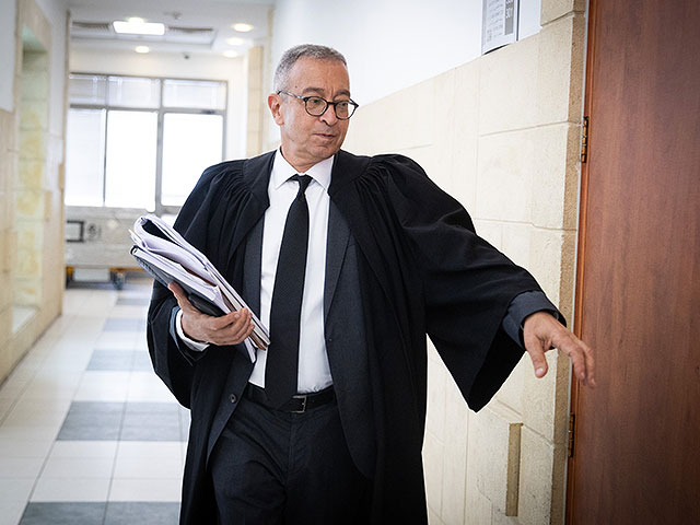 Адвокат Нетаниягу объявил о намерении просить об отмене обвинительного заключения по "делу 4000"