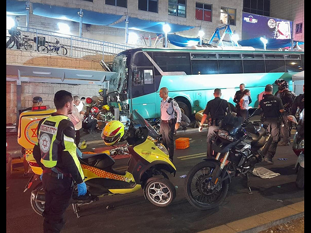 В Иерусалиме автобус врезался в магазин: есть пострадавшие в критическом состоянии