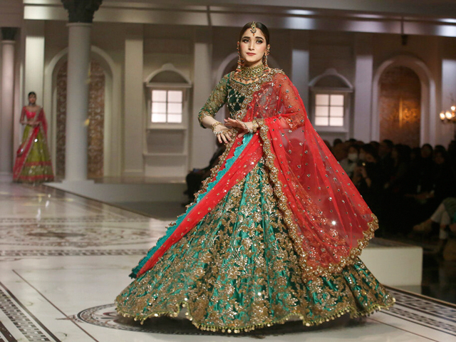 "Свадебный фестиваль": модный показ в Пакистане. Фоторепортаж