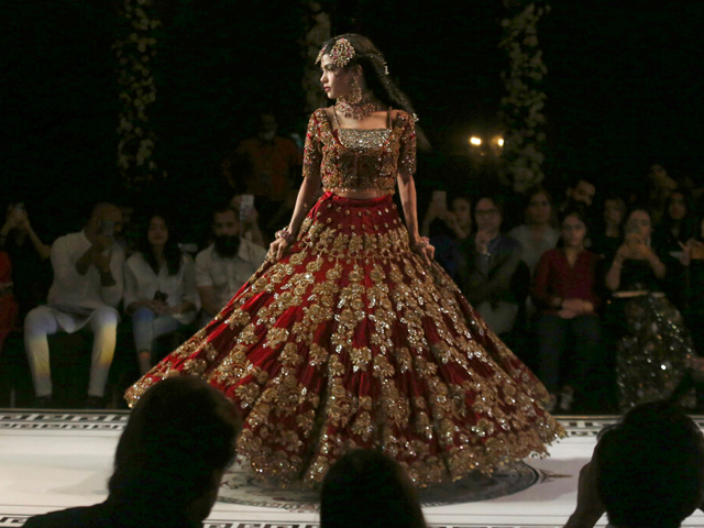 "Свадебный фестиваль": модный показ в Пакистане. Фоторепортаж