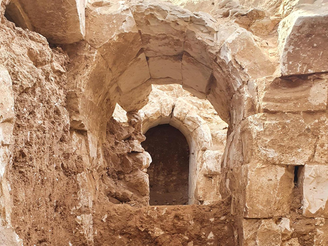 Под Рахатом обнаружено богатое поместье раннеисламского периода
