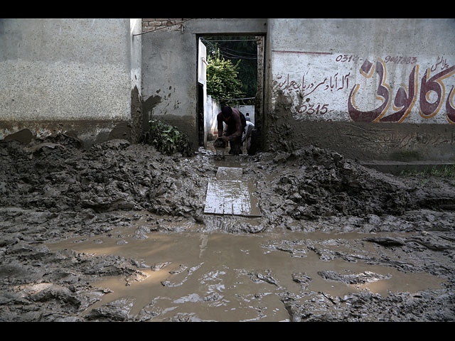 Начало "разрушения планеты"? Последствия наводнений в Пакистане. Фоторепортаж