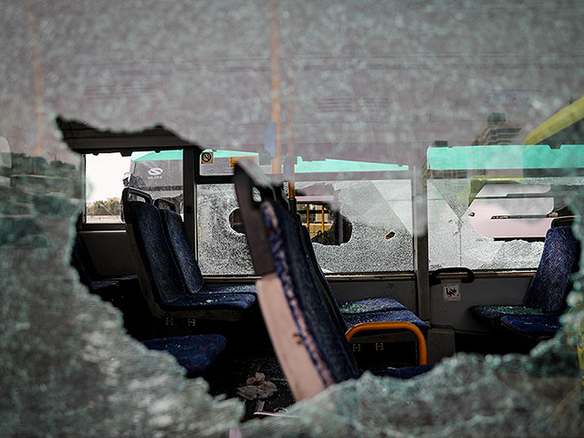 Теракт на 90-м шоссе: обстрелян автобус, есть раненые