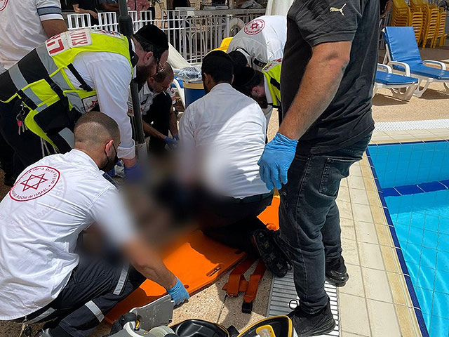 Двухлетний мальчик едва не утонул в частном бассейне в Кфар-Шмарьягу