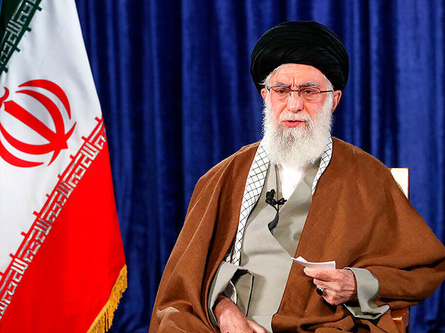 Верховный лидер Исламской революции аятолла Али Хаменеи