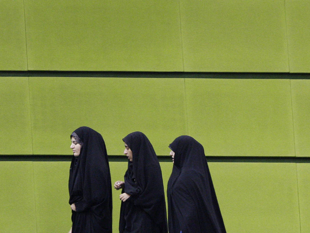 В Тегеране полиция нравов насмерть забила студентку за "неправильное ношение хиджаба"