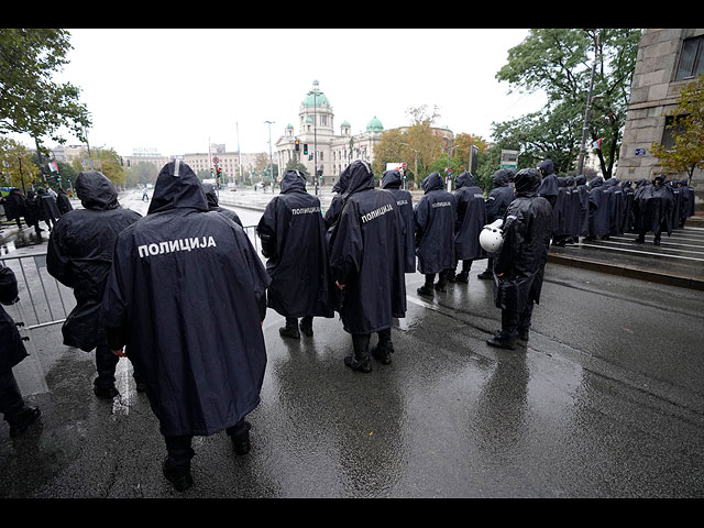 Европрайд в Белграде и столкновения протестующих с полицией. Фоторепортаж