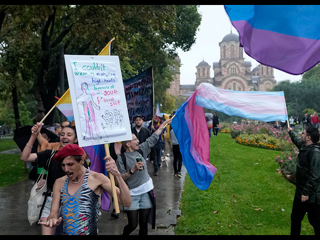 Европрайд в Белграде и столкновения протестующих с полицией. Фоторепортаж