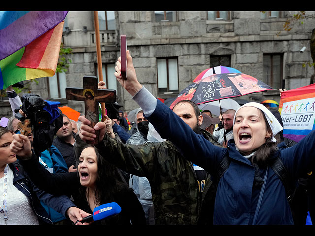 Европрайд в Белграде и столкновения протестующих с полицией. Фоторепортаж