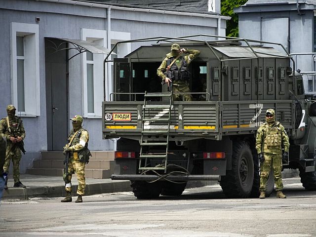 РИА Новости: в результате обстрела Херсона украинскими военными погибли мирные граждане