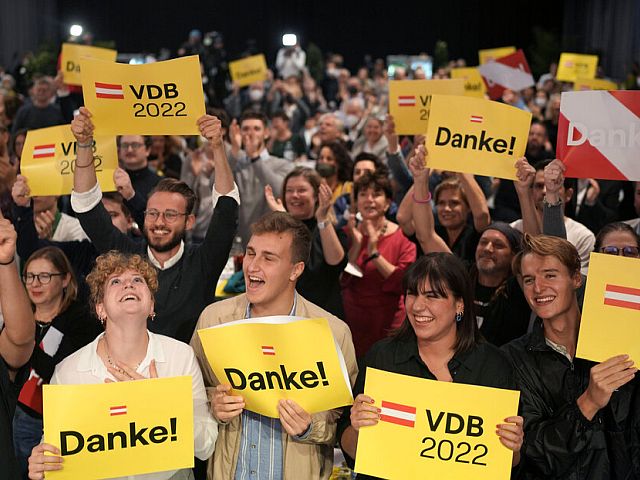 Выборы президента Австрии: Ван дер Беллен побеждает в первом туре