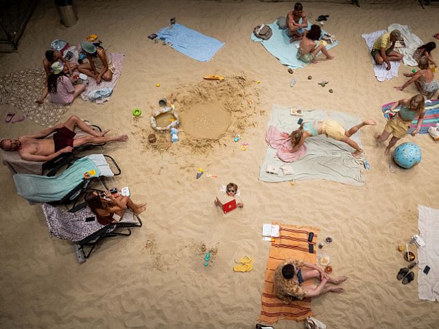 "Солнце и море" в Иерусалиме. Фоторепортаж