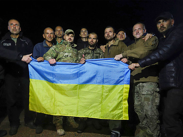 Украина обменяла более 200 военнопленных на Медведчука и десятки других
