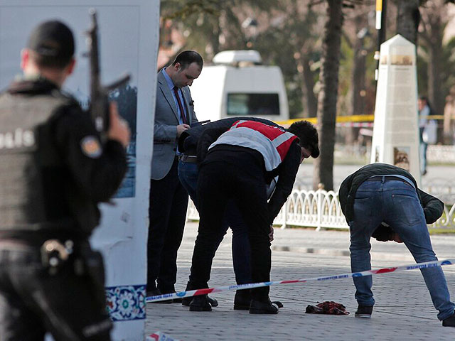 Взрыв в центре Стамбула, поступают сообщения о множестве пострадавших