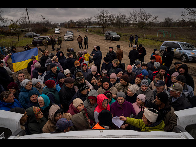 Освобожденный Херсон: коллаборационисты у "столбов позора". Фоторепортаж