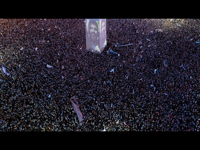 Аргентина празднует историческую победу на чемпионате мира по футболу. Фоторепортаж