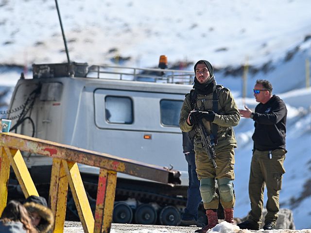 На вершине горы Хермон выпал первый снег в этом зимнем сезоне